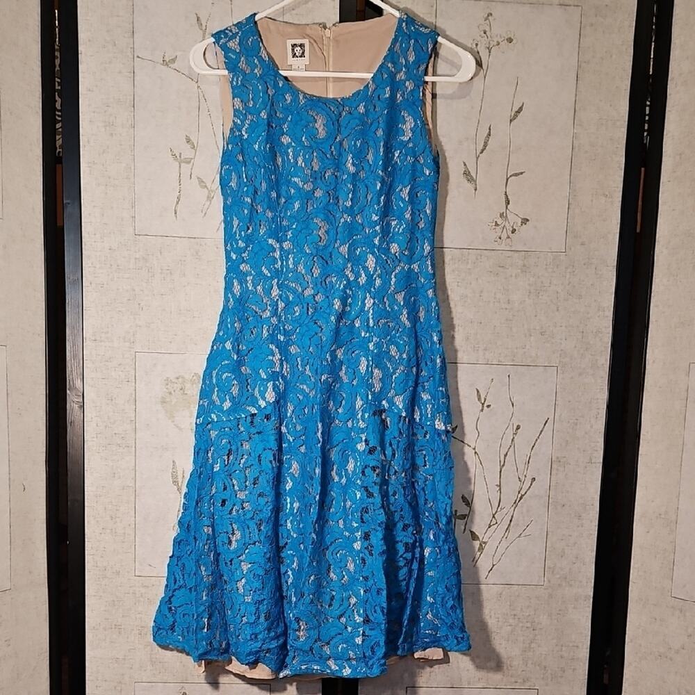 Anne Klein Blue Midi Dress with Sleeveless Design and Scoop Neck